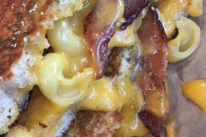 Mac N Cheese in a Sandwich